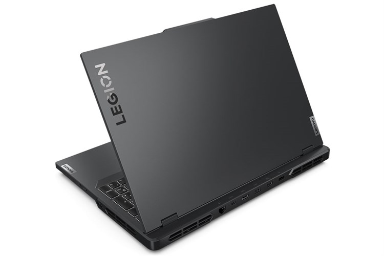 MacBook Pro góc 1